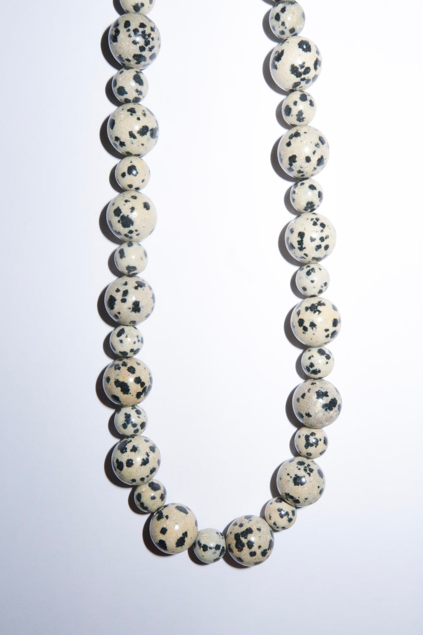 PEBBLE NECKLACE